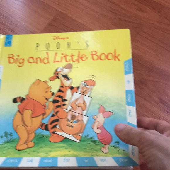 Winnie the Pooh Storybook Collection - Picture 2 of 11